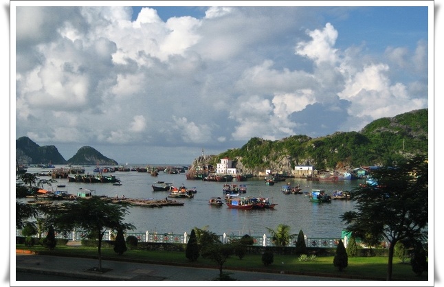 Cat Ba island
