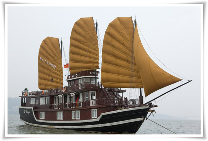 Halong Eclipse cruise