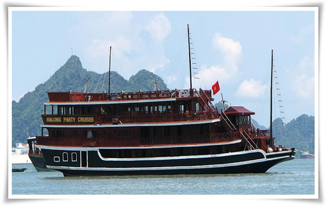 Halong Party cruise